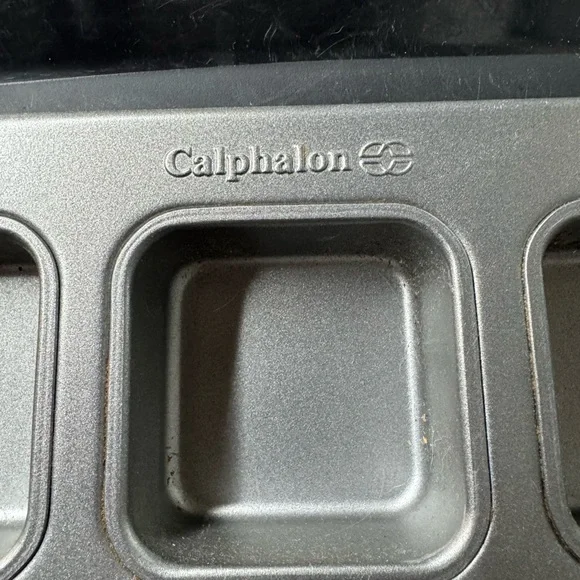 Calphalon Brownie Pan - Picture 2 of 3